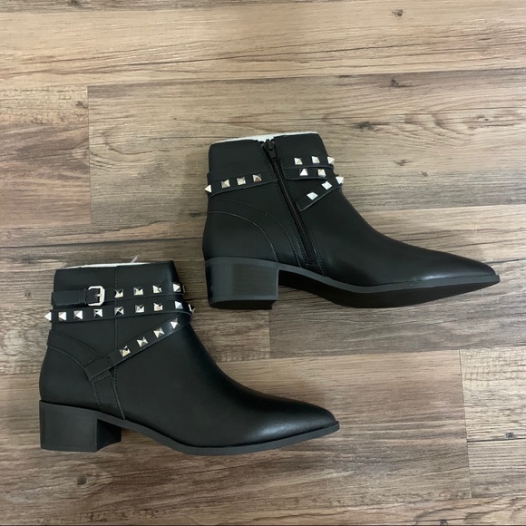 Steve Madden Black Besto Studded Ankle Booties Boots Size 9.5 - Picture 5 of 13